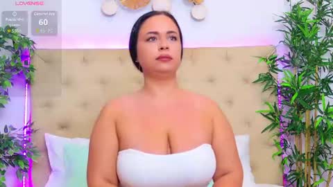 Snapshot of temptingluna_ chatting on 26, 7, 2026 TemptingLuna online show from 26, 7, 2026