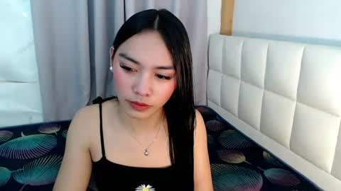 Snapshot of temptmebabyx chatting on 30, 6, 2026 YOGIRL MAXINE online show from 30, 6, 2026