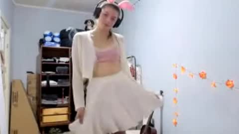 Anny Simpson online show from 13, 10, 2025