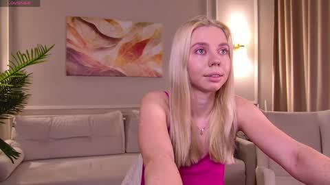 tessaadorablee online show from 1, 5, 2026