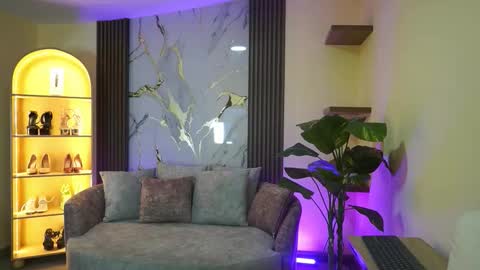 Tessa Fox online show from 7, 2, 2026