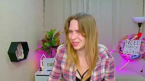 Snapshot of tessadaybreak chatting on 26, 5, 2026 tessadaybreak online show from 26, 5, 2026