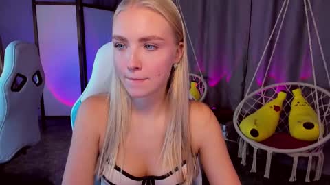 Snapshot of tessahamilton chatting on 30, 10, 2025 TessaHamilton online show from 30, 10, 2025