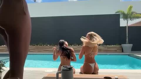 tessaxsloane online show from 21, 3, 2026