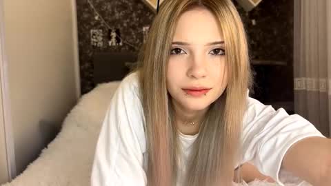 Snapshot of tessiebe chatting on 4, 3, 2026 tessiebe online show from 4, 3, 2026