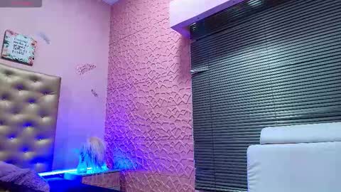 Snapshot of teylor_lovee chatting on 17, 12, 2025 teylor_lovee online show from 17, 12, 2025