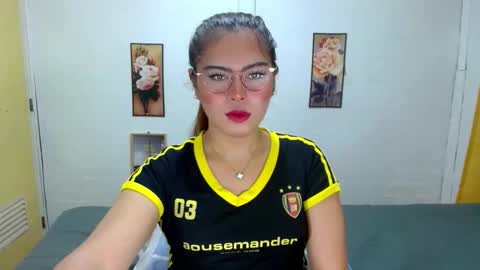 tgirlselena online show from 10, 9, 2025