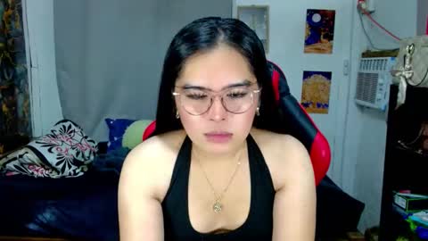 tgirlselena online show from 18, 2, 2026