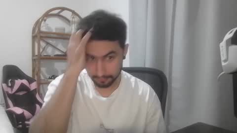 Snapshot of thaiguy666 chatting on 8, 10, 2025 ThaiGuy online show from 8, 10, 2025