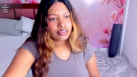 Snapshot of thais_waldrof chatting on 23, 7, 2026 Andreina online show from 23, 7, 2026