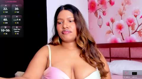 Snapshot of thais_waldrof chatting on 30, 7, 2026 Andreina online show from 30, 7, 2026