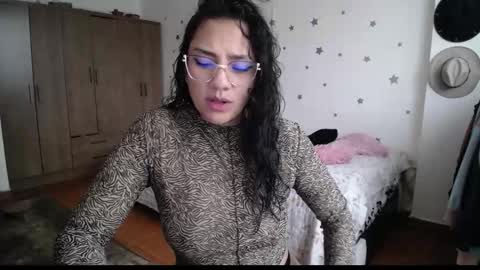    online show from 27, 10, 2025