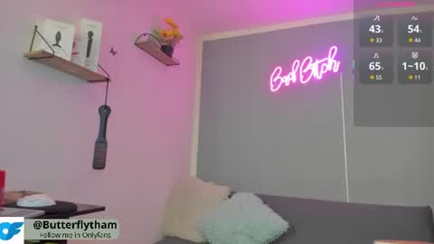 Snapshot of thamara_cooper_ chatting on 6, 7, 2026 thamara_cooper_ online show from 6, 7, 2026
