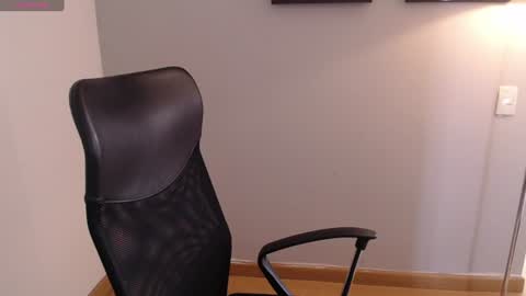 Snapshot of thamarajane1 chatting on 9, 7, 2026 online show from 9, 7, 2026