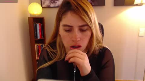 Snapshot of thamarajane1 chatting on 6, 8, 2026 online show from 6, 8, 2026