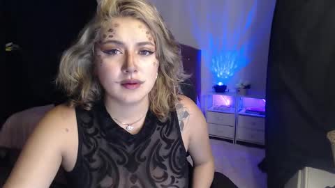   online show from 4, 10, 2025