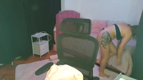   online show from 21, 11, 2025