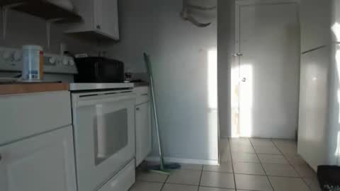 That guy  follow on X online show from 21, 4, 2026