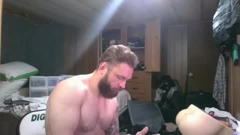 Snapshot of the4stringmotha chatting on 4, 12, 2024 BiggerINalaska online show from 4, 12, 2024