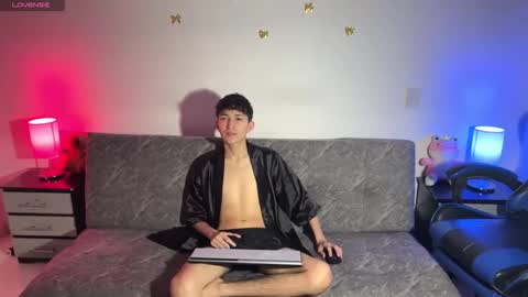 Snapshot of the_boys02 chatting on 1, 3, 2026 the_boys02 online show from 1, 3, 2026