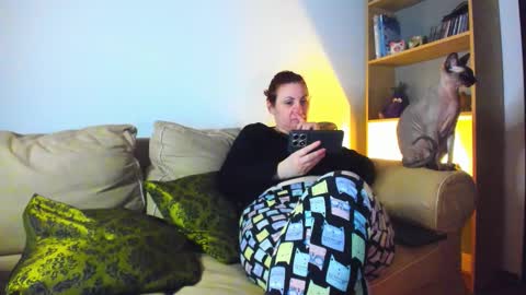 G. Spoil me with a Lovense gift from here  online show from 17, 3, 2026