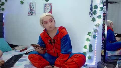 Snapshot of the_lesbian_game chatting on 22, 10, 2025 the_lesbian_game online show from 22, 10, 2025