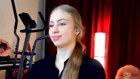 Ally    STREAMING ON TWITCH NOW Check my Twitter for updates online show from 26, 9, 2025