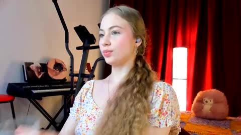 Ally    STREAMING ON TWITCH NOW Check my Twitter for updates online show from 23, 10, 2025