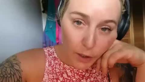 theauroramae -  online show from 12, 6, 2026