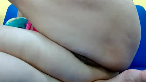 Snapshot of thebestpussyhairy chatting on 9, 3, 2025    Karla    online show from 9, 3, 2025