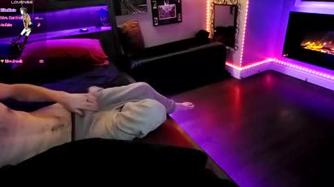 Snapshot of thecarrguyy chatting on 6, 3, 2026 Thatcarrguyy online show from 6, 3, 2026