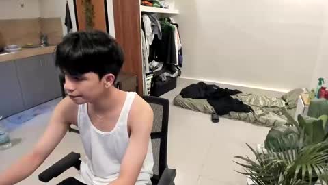 Green online show from 7, 1, 2025