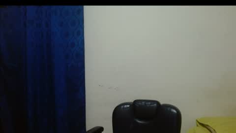 Snapshot of thehousedog chatting on 26, 6, 2026 thehousedog online show from 26, 6, 2026