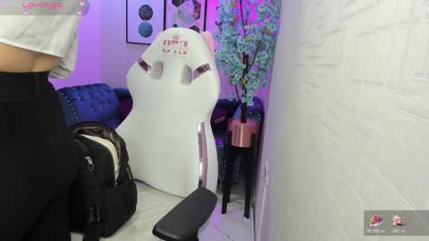 Theia  online show from 3, 2, 2026