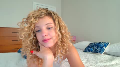 Lily Marie online show from 18, 2, 2025