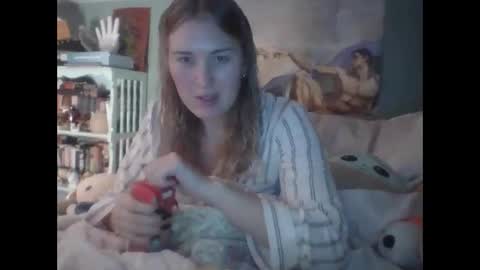 Snapshot of thelittlebambii chatting on 17, 12, 2025 Little Bambii online show from 17, 12, 2025