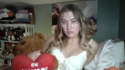 Snapshot of thelittlebambii chatting on 9, 2, 2026 Little Bambii online show from 9, 2, 2026