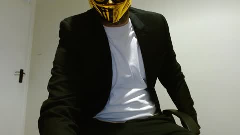 Snapshot of themaskedlondoner chatting on 4, 3, 2026 The Masked Londoner online show from 4, 3, 2026