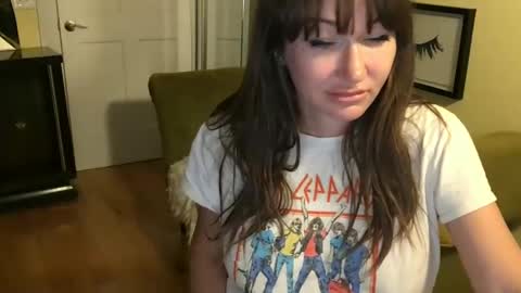 Snapshot of themrsnelson chatting on 14, 11, 2025 Cach Nelson online show from 14, 11, 2025