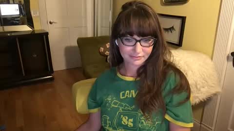 Snapshot of themrsnelson chatting on 27, 11, 2025 Cach Nelson online show from 27, 11, 2025