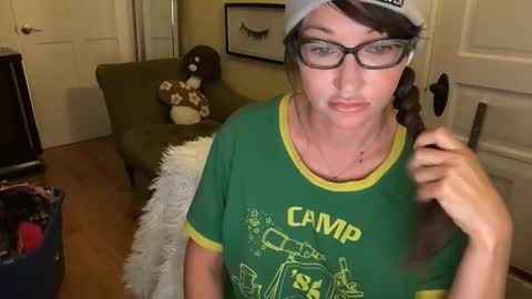 Snapshot of themrsnelson chatting on 30, 11, 2025 Cach Nelson online show from 30, 11, 2025