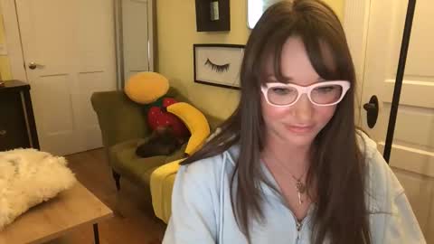 Snapshot of themrsnelson chatting on 17, 3, 2026 Cach Nelson online show from 17, 3, 2026