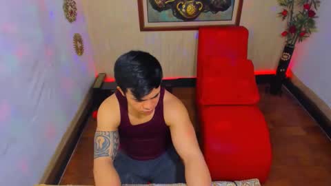 themuscularvenezuelanman online show from 24, 4, 2026