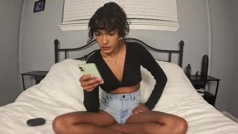 Snapshot of thenaturallovers chatting on 10, 10, 2025 naturallovers online show from 10, 10, 2025