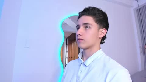 Snapshot of theohawke_ chatting on 3, 1, 2025 THEO- MATEO online show from 3, 1, 2025