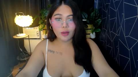 Snapshot of theonly_chin chatting on 12, 3, 2026 FRANCINE online show from 12, 3, 2026