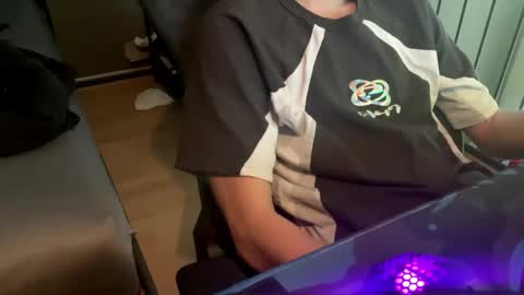 theothede19cm online show from 3, 11, 2025