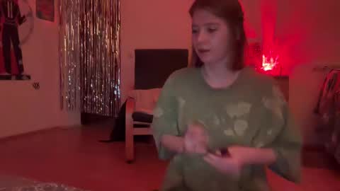 Snapshot of thesearchofgod chatting on 31, 12, 2024 LISA                                            online show from 31, 12, 2024