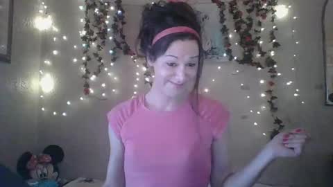 sillymillie0 online show from 9, 1, 2025