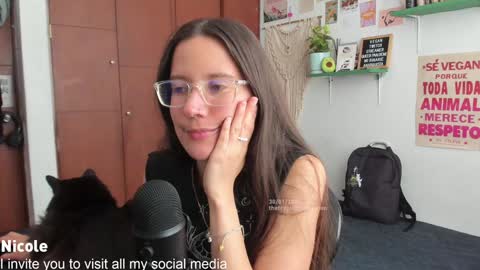 Nicole online show from 30, 1, 2025